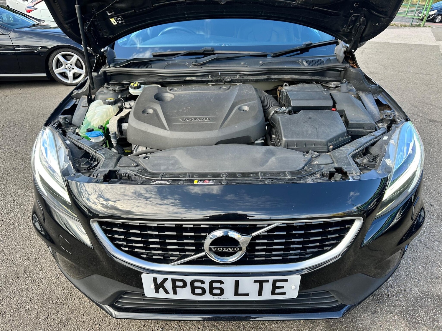 Used Volvo V40 2016 for sale - 76060808: Photo 37
