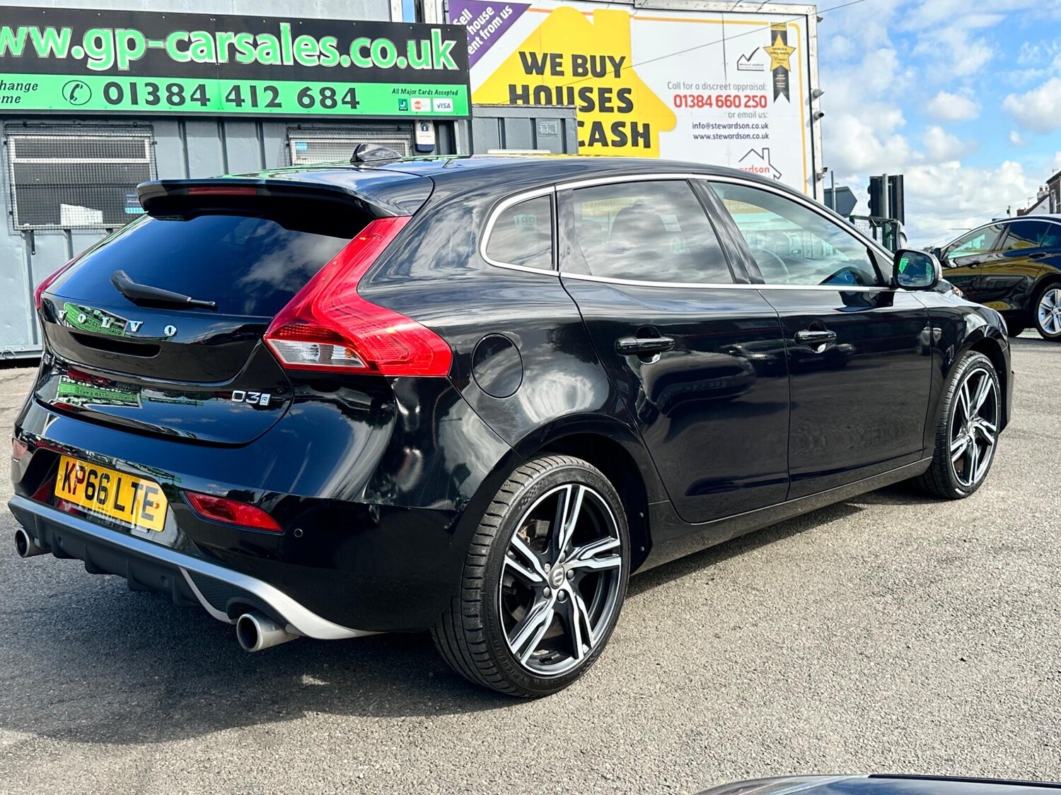 Used Volvo V40 2016 for sale - 76060808: Photo 6