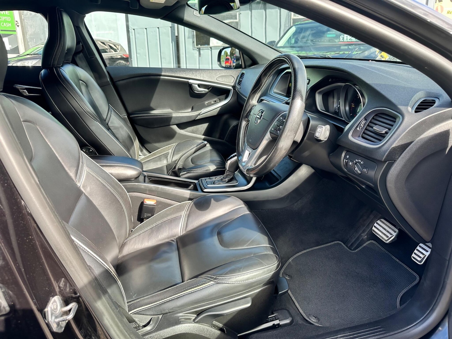 Used Volvo V40 2016 for sale - 76060808: Photo 9