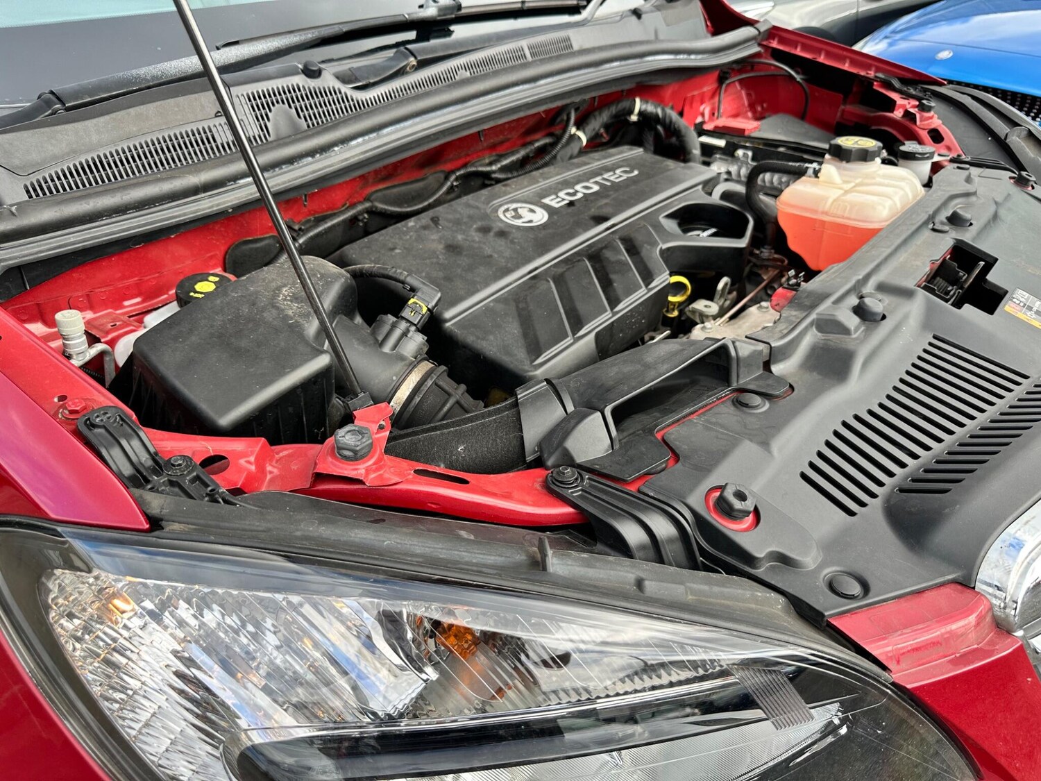 Vehicle 28