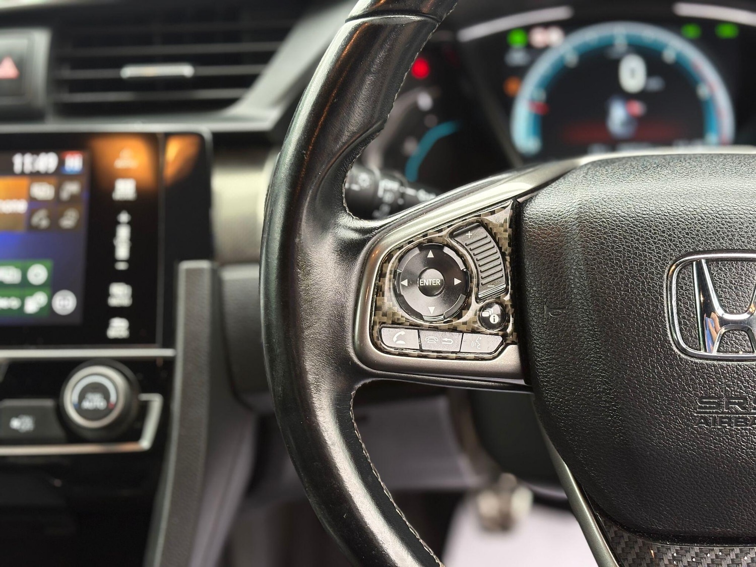 Used Honda Civic 2018 for sale - 76159196: Photo 14