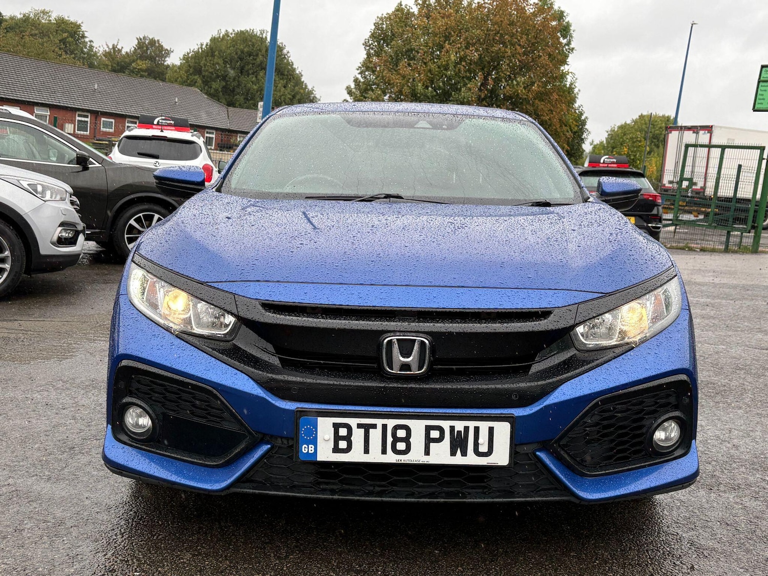 Used Honda Civic 2018 for sale - 76159196: Photo 2