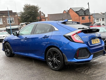 Used Honda Civic 2018 for sale - 76159196: Photo 4