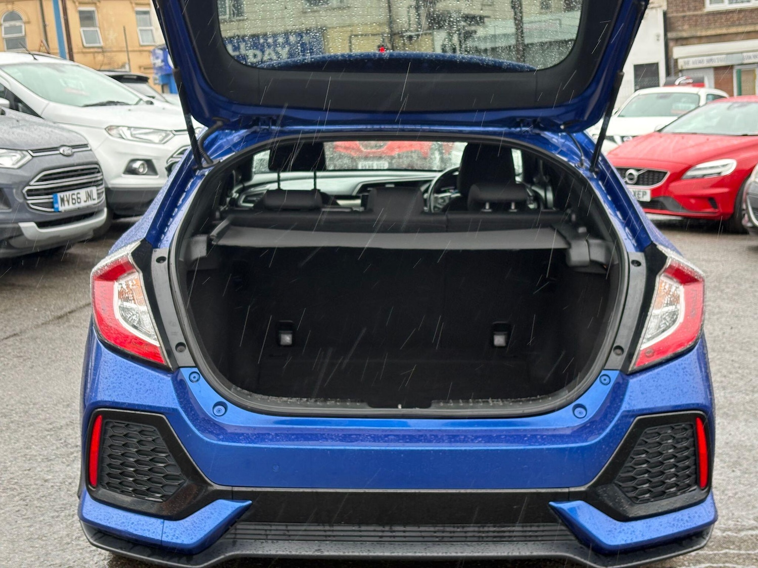 Used Honda Civic 2018 for sale - 76159196: Photo 6