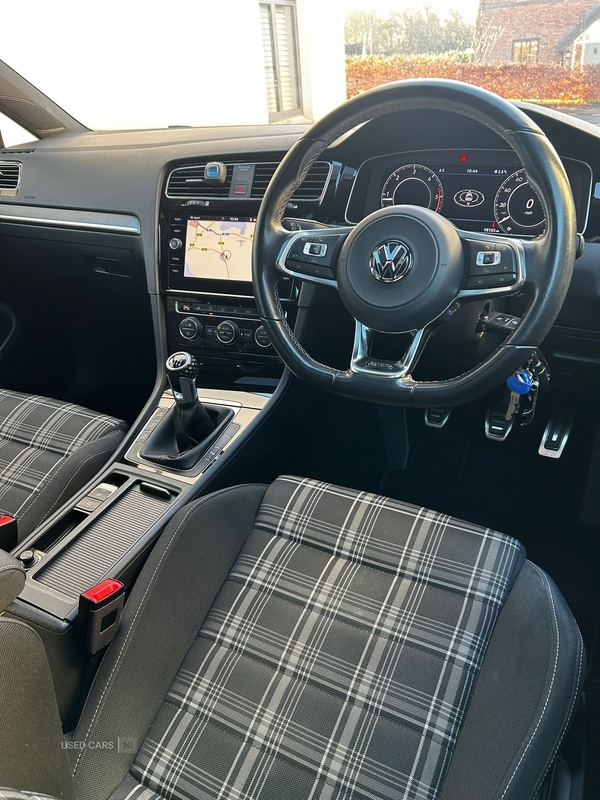 Used Volkswagen Golf 2017 for sale - 77204776: Photo 8