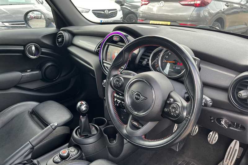 Used MINI Hatch 2019 for sale - 76489480: Photo 14