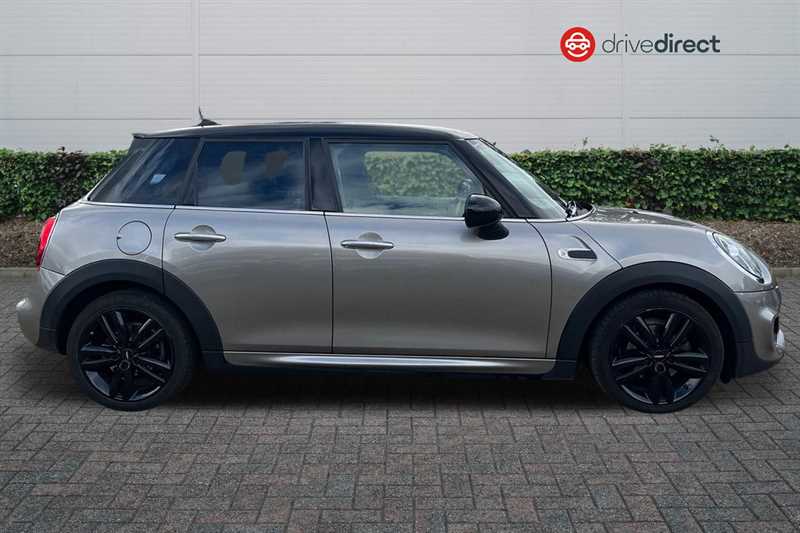 Used MINI Hatch 2019 for sale - 76489480: Photo 2