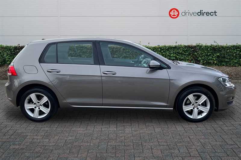 Used Volkswagen Golf 2016 for sale - 77944868: Photo 2