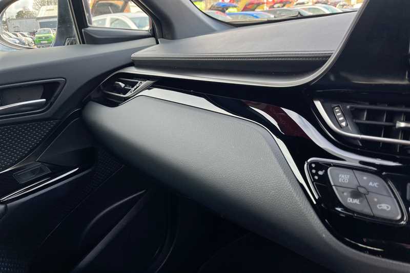 Used Toyota C-HR 2022 for sale - 77944873: Photo 40