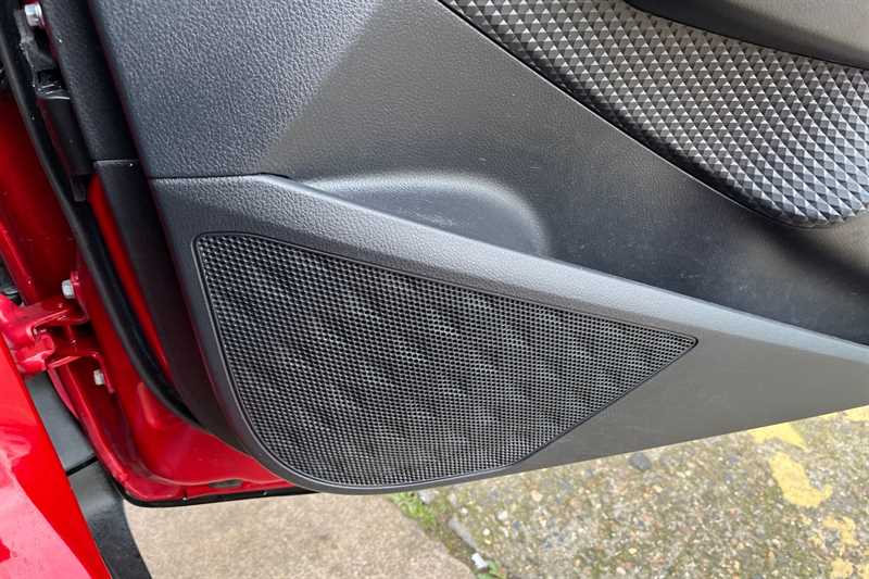 Used Toyota C-HR 2020 for sale - 77554300: Photo 27