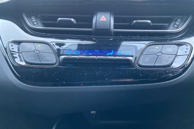 Used Toyota C-HR 2018 for sale - 77554498: Photo 15