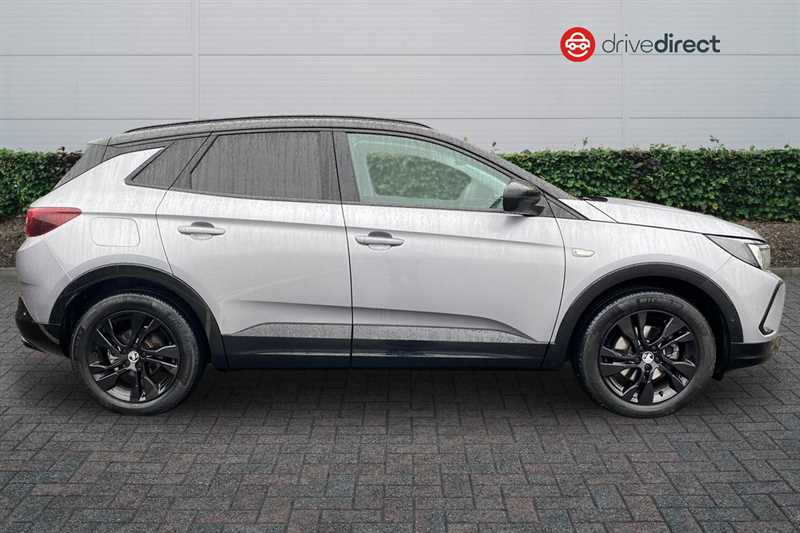 Used Vauxhall Grandland 2023 for sale - 77844060: Photo 2