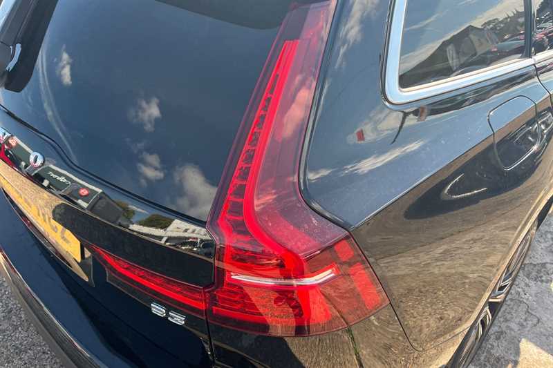 Used Volvo V60 2022 for sale - 76113643: Photo 32