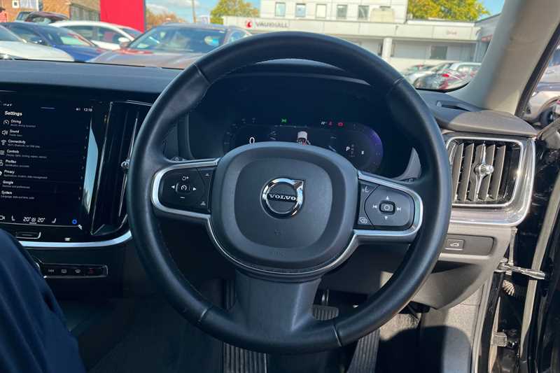 Used Volvo V60 2022 for sale - 76113643: Photo 38