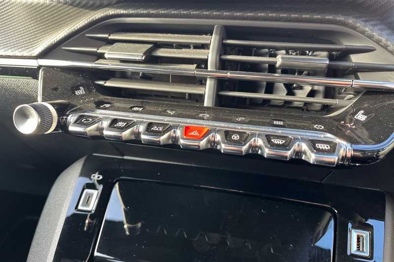 Used Peugeot 208 for sale - 77800301: Photo 15