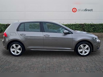 Used Volkswagen Golf 2016 for sale - 77895372: Photo