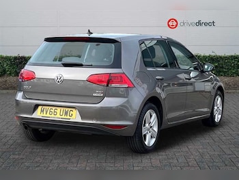 Used Volkswagen Golf 2016 for sale - 77895372: Photo