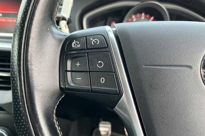 Used Volvo V40 2019 for sale - 76516773: Photo 21