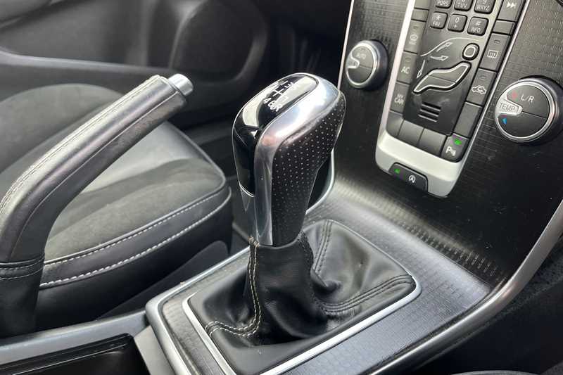 Used Volvo V40 2019 for sale - 76516773: Photo 40