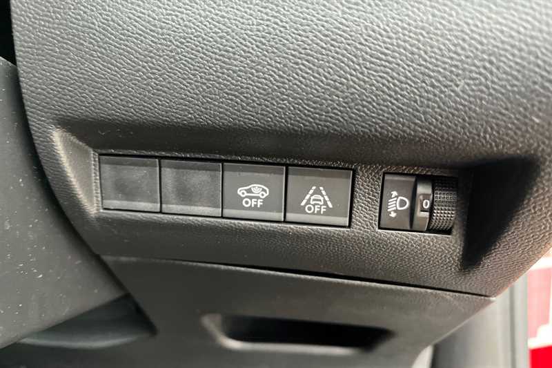 Used Peugeot 2008 2020 for sale - 77295710: Photo 37