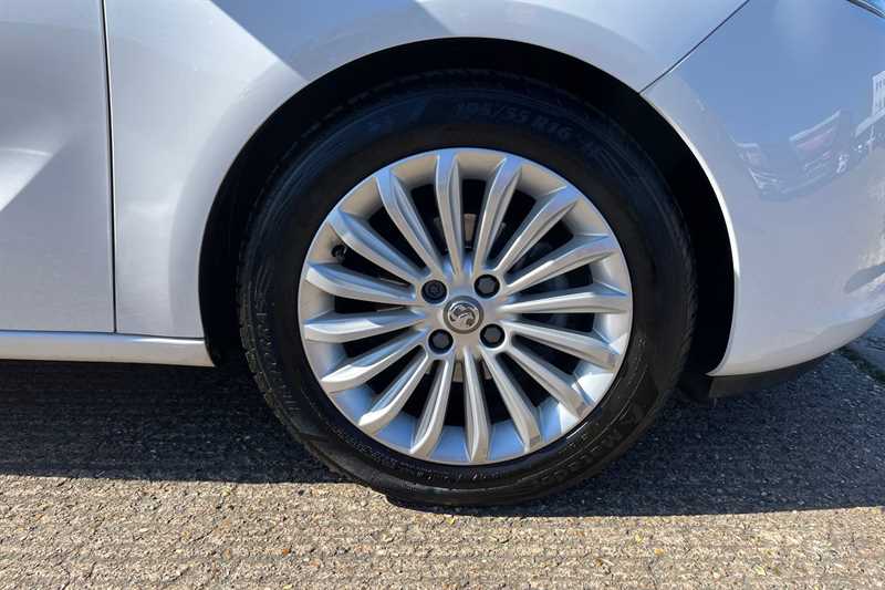 Used Vauxhall ADAM 2015 for sale - 77944245: Photo 10