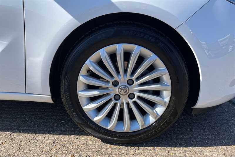 Used Vauxhall ADAM 2015 for sale - 77944245: Photo 9