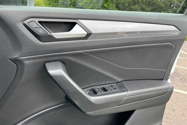 Used Volkswagen T-Roc 2022 for sale - 75052809: Photo 16