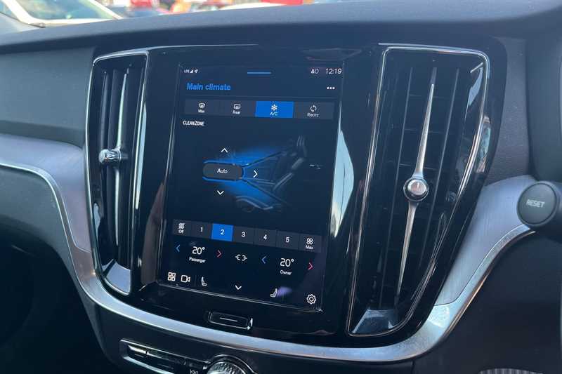 Used Volvo V60 2022 for sale - 76844087: Photo 15