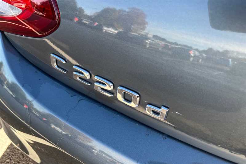 Used Mercedes-Benz C Class 2018 for sale - 76411809: Photo 30