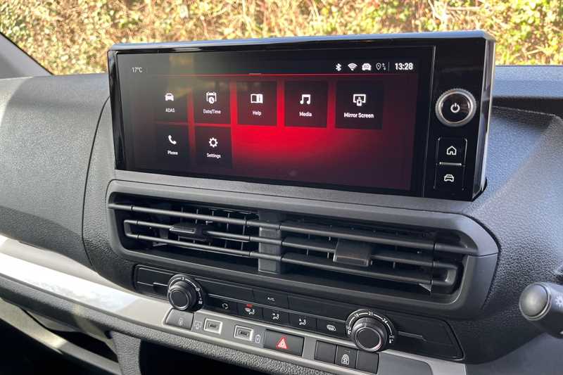 Used Vauxhall Vivaro 2026 for sale - 77900769: Photo 18