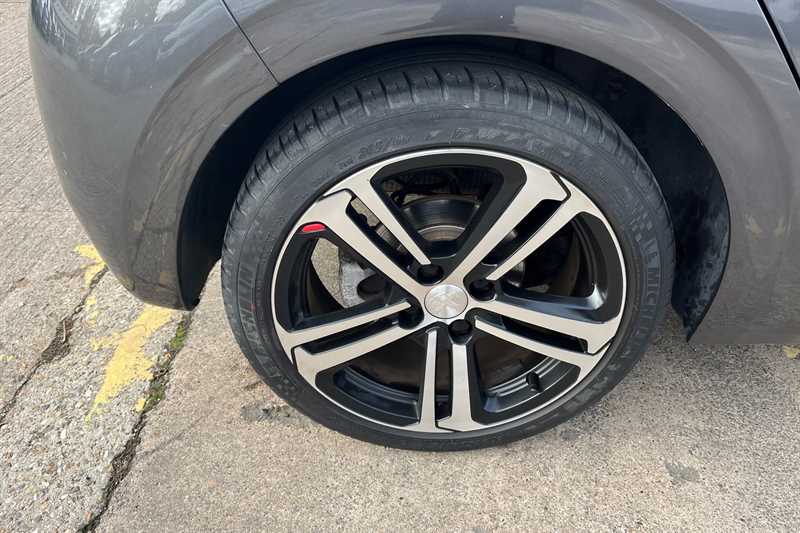 Used Peugeot 208 2018 for sale - 76489319: Photo 12