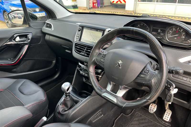 Used Peugeot 208 2018 for sale - 76489319: Photo 14