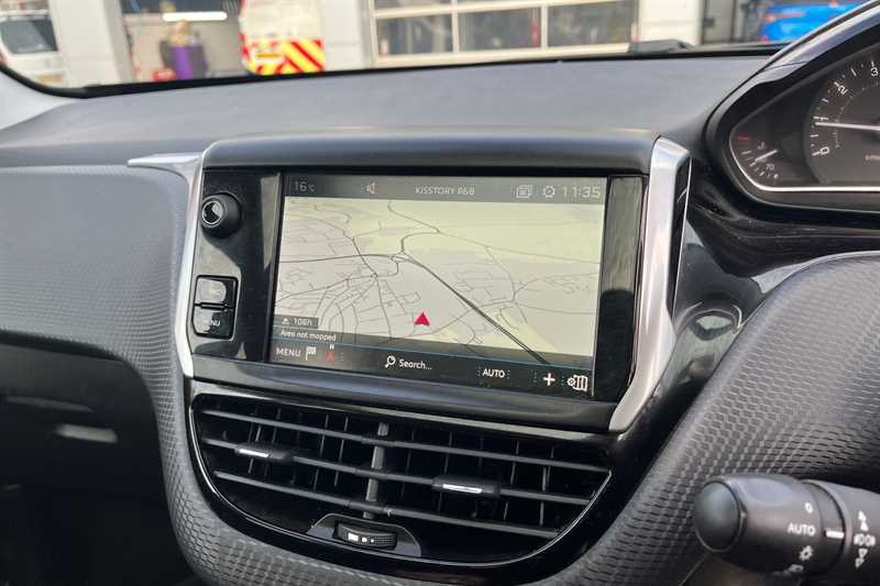 Used Peugeot 208 2018 for sale - 76489319: Photo 18