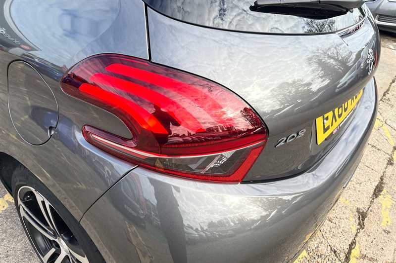 Used Peugeot 208 2018 for sale - 76489319: Photo 31