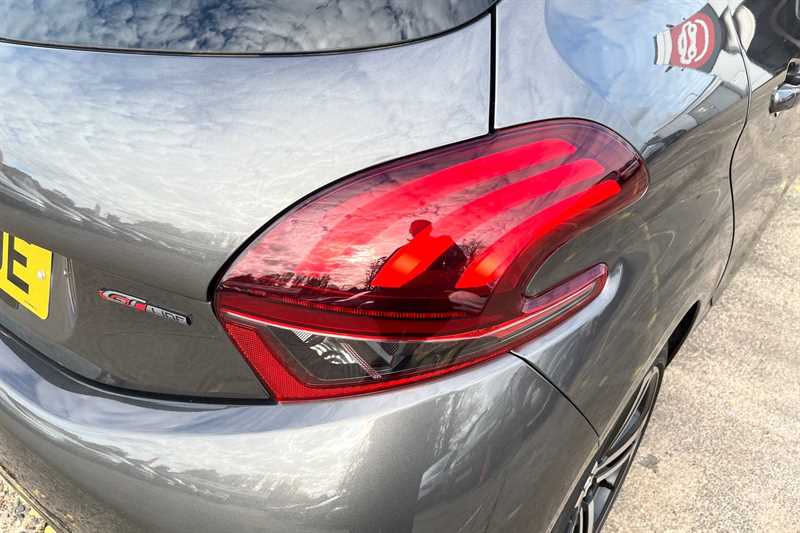 Used Peugeot 208 2018 for sale - 76489319: Photo 32