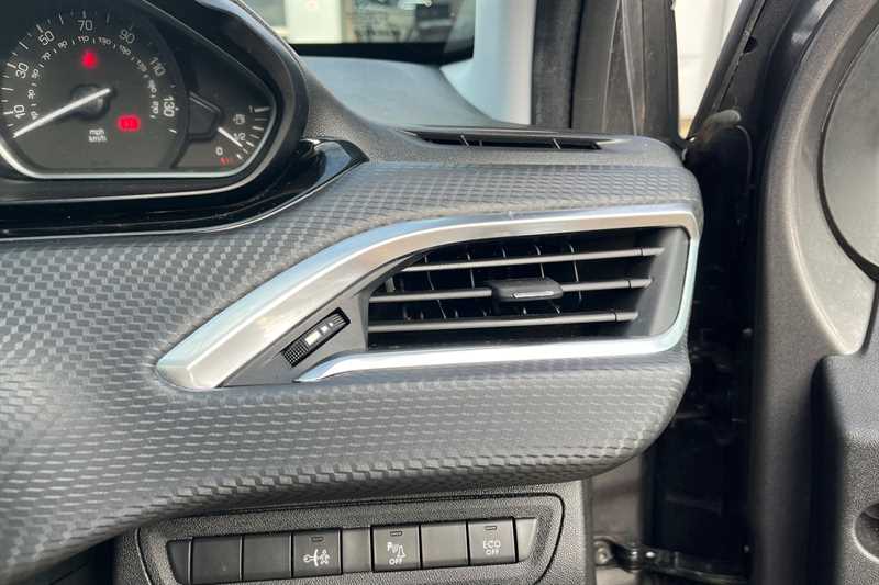 Used Peugeot 208 2018 for sale - 76489319: Photo 38