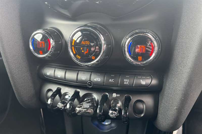 Used MINI Hatch 2019 for sale - 77772763: Photo 15