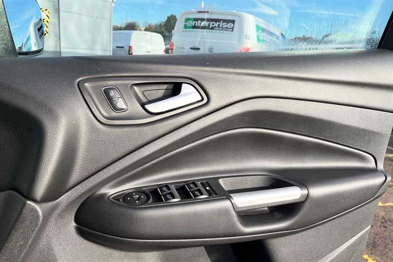 Used Ford Kuga 2017 for sale - 77022017: Photo 16