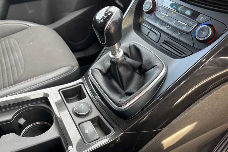 Used Ford Kuga 2017 for sale - 77022017: Photo 38