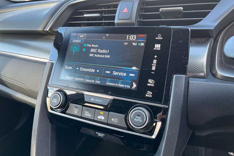 Used Honda Civic 2019 for sale - 76956661: Photo 17