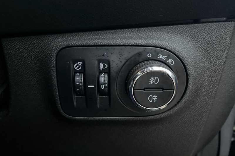 Used Vauxhall Corsa 2015 for sale - 76443145: Photo 37