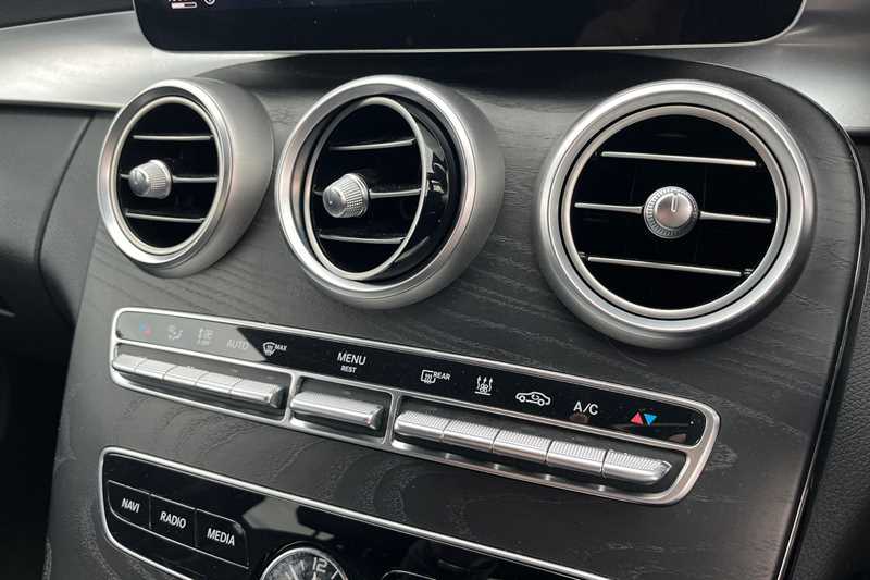 Used Mercedes-Benz C Class 2020 for sale - 76852477: Photo 15