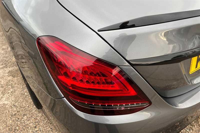 Used Mercedes-Benz C Class 2020 for sale - 76852477: Photo 31