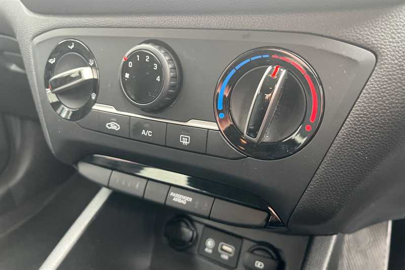 Used Hyundai i20 2019 for sale - 78216603: Photo 15