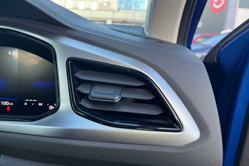 Used Volkswagen T-Roc 2024 for sale - 77812375: Photo 36