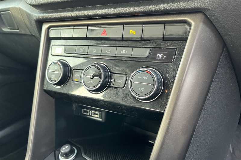 Used Volkswagen T-Roc 2018 for sale - 77018540: Photo 15