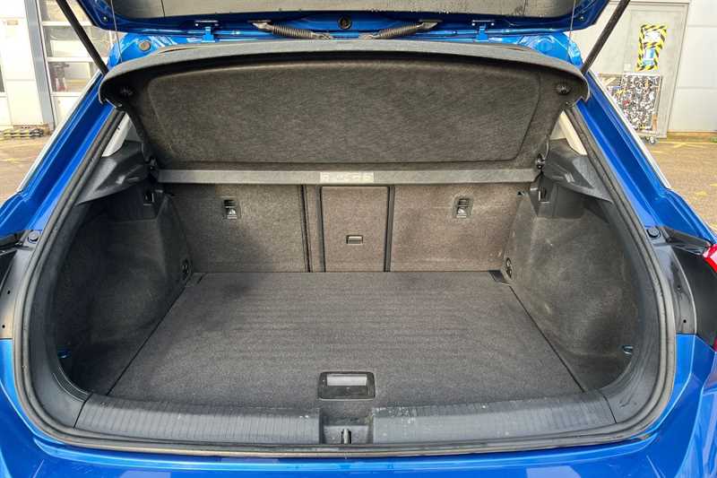 Used Volkswagen T-Roc 2018 for sale - 77018540: Photo 25