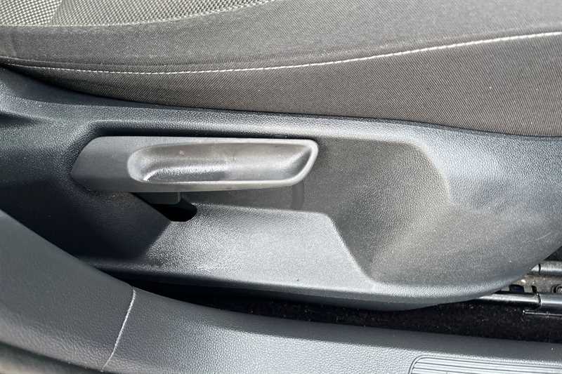 Used Volkswagen T-Roc 2018 for sale - 77018540: Photo 26