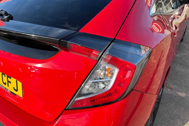 Used Honda Civic 2019 for sale - 76564042: Photo 32