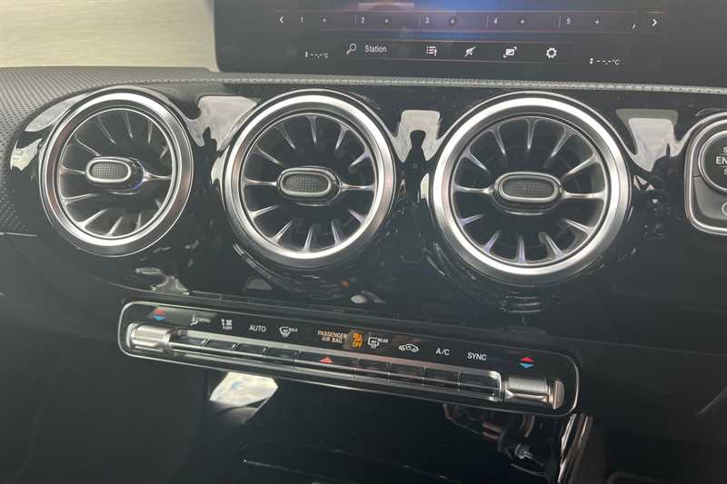 Used Mercedes-Benz CLA 2022 for sale - 76858248: Photo 15